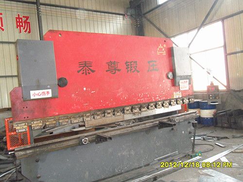 點擊查看詳細信息標題：折彎機 閱讀次數：7540
